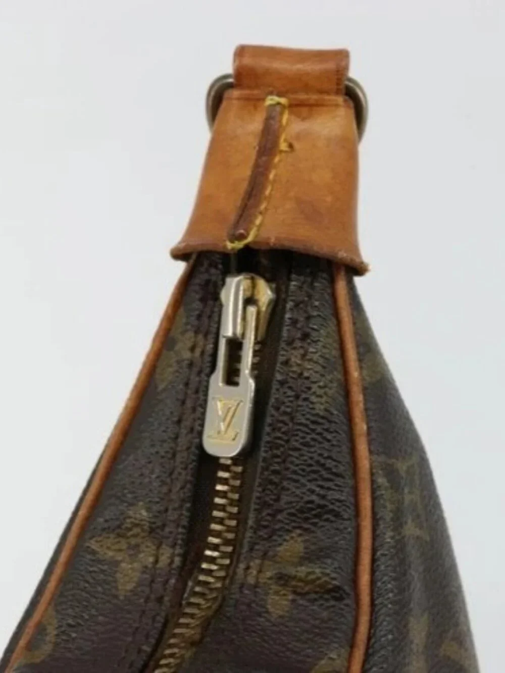 LOUIS VUITTON Monogram Boulogne 30 Shoulder Bag M51265 LV Auth 161923